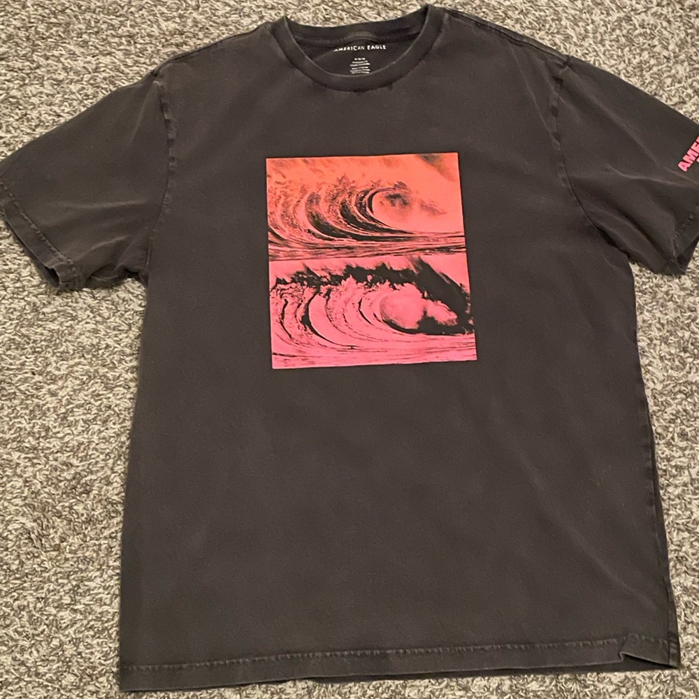 American Eagle Outfitters Charcoal Tee with Pink Wave Design